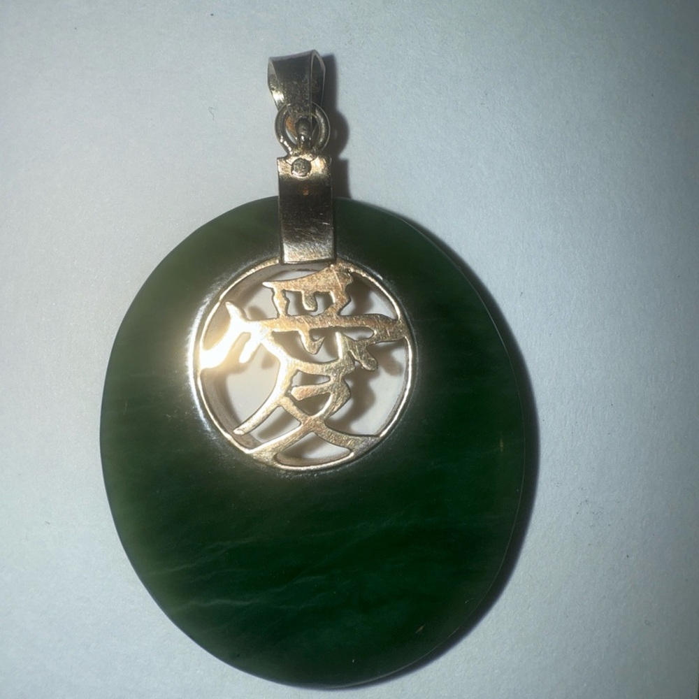 Elegant Green Pendant with sterling silver Accent